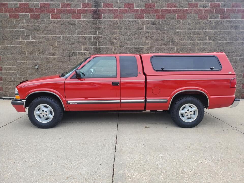 2000 Chevrolet S10  - Nelson Automotive