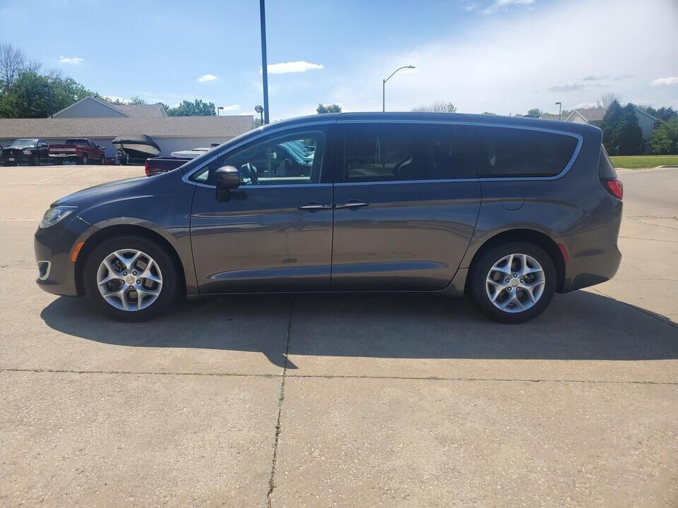 2017 Chrysler Pacifica  - Nelson Automotive