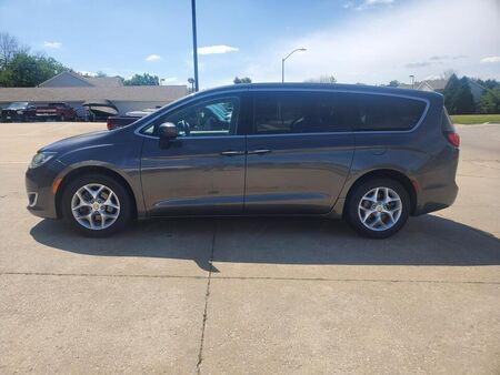 2017 Chrysler Pacifica  - Nelson Automotive