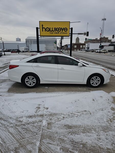 2012 Hyundai Sonata  - Hawkeye Car Credit - Newton