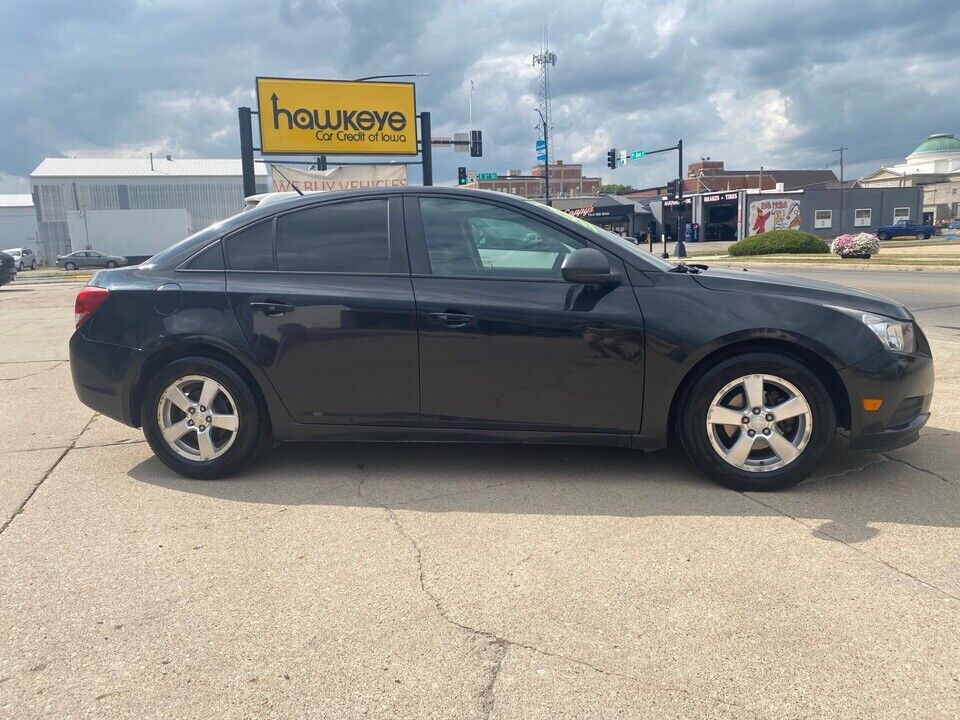 2014 Chevrolet Cruze  - Hawkeye Car Credit - Newton