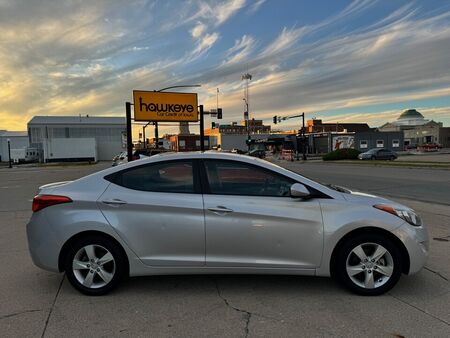 2013 Hyundai Elantra  - Hawkeye Car Credit - Newton