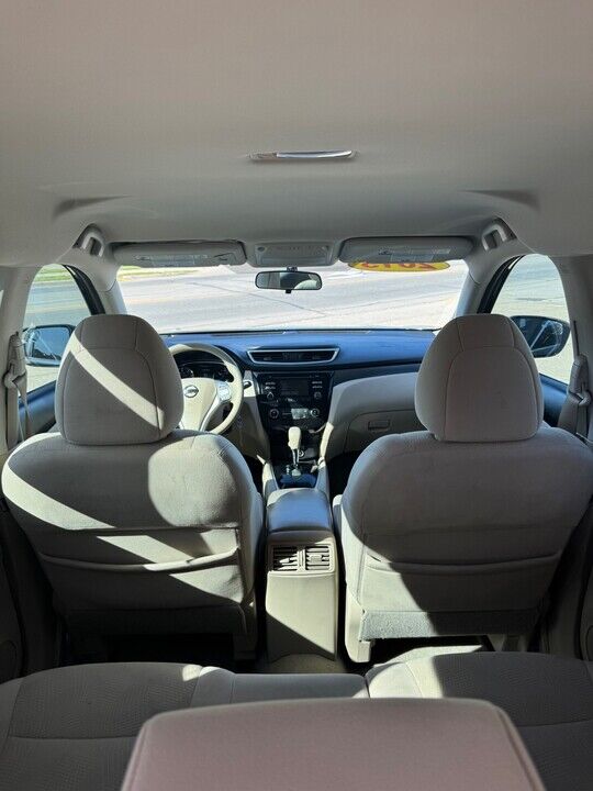 2015 Nissan Rogue  - Hawkeye Car Credit - Newton