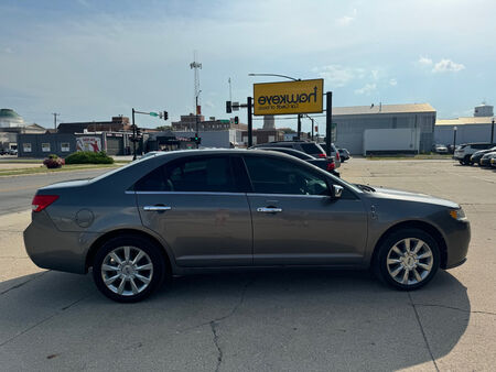 2011 Lincoln MKZ  - Hawkeye Car Credit - Newton