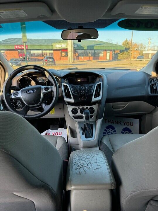 2012 Ford Focus  - Hawkeye Car Credit - Newton
