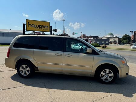 2010 Dodge Grand Caravan  - Hawkeye Car Credit - Newton