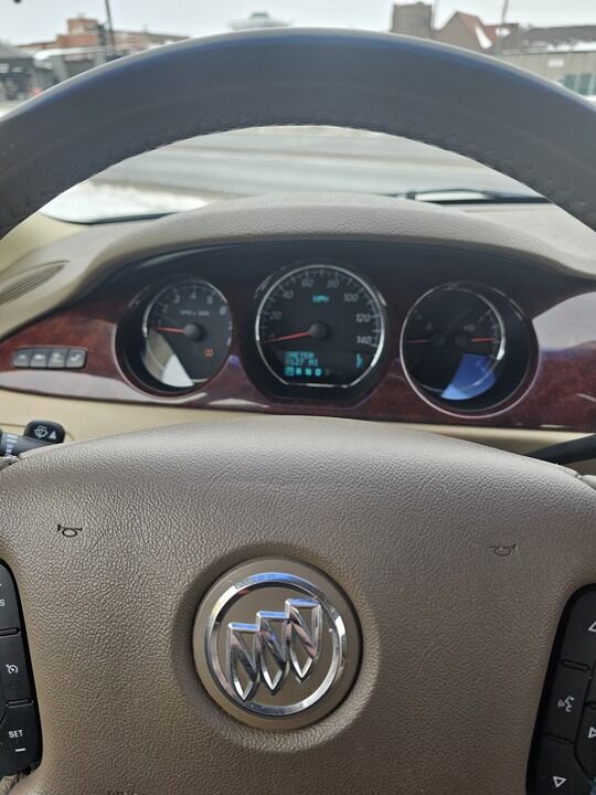 2006 Buick Lucerne  - Hawkeye Car Credit - Newton