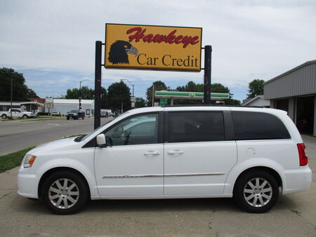 2014 Chrysler Town & Country  - Hawkeye Car Credit - Newton