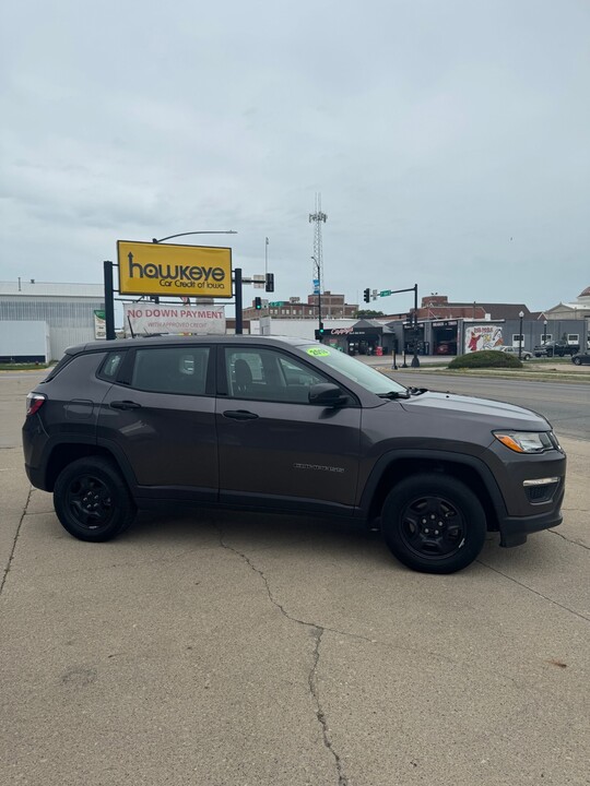 2018 Jeep Compass Sport  - 4243  - Hawkeye Car Credit - Newton