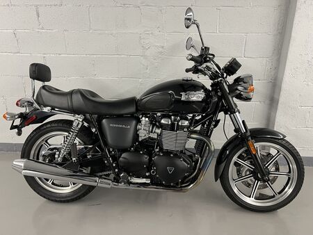 2014 Triumph Bonneville  - Indian Motorcycle