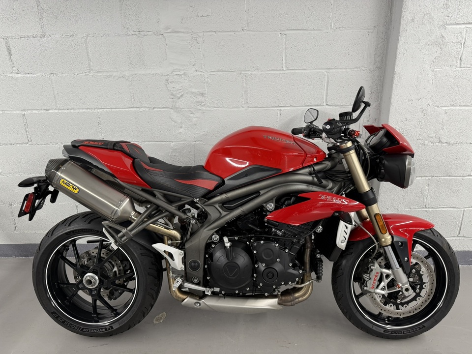 2016 Triumph Speed Triple S  - 16Speed3S-323  - Triumph of Westchester