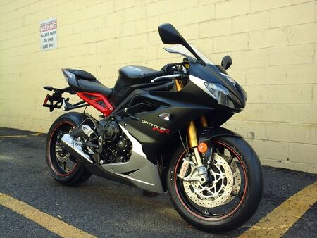 2017 Triumph Daytona 675R  - Triumph of Westchester