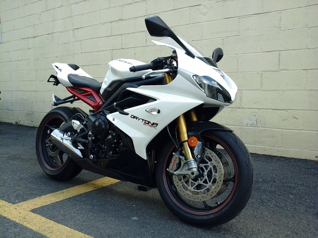 2016 triumph daytona 675r for online sale