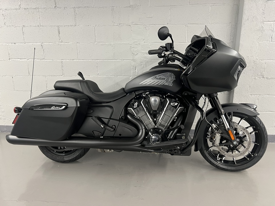 2024 Indian CHALLENGER DARK HORSE WITH POWERBAND AUDIO PACKAGE  - 24CHALDHAUDIO  - Indian Motorcycle