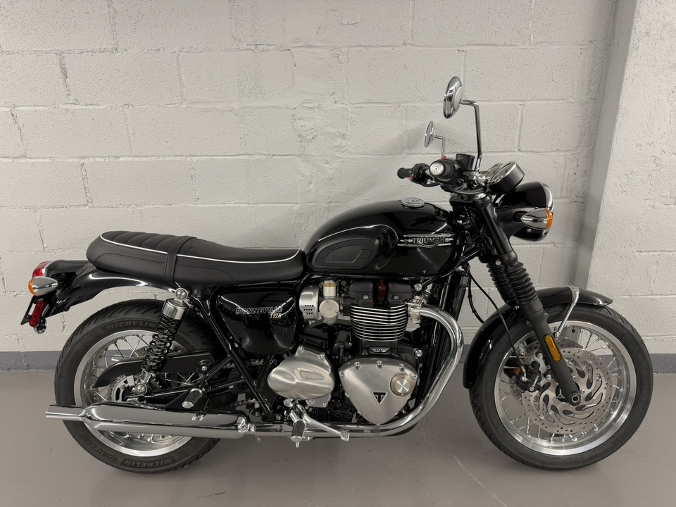 2023 Triumph Bonneville T120  - 23T120-574  - Triumph of Westchester