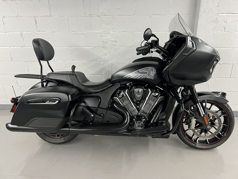 2021 Indian Challenger Dark Horse  - 21CHALL DH-385  - Indian Motorcycle