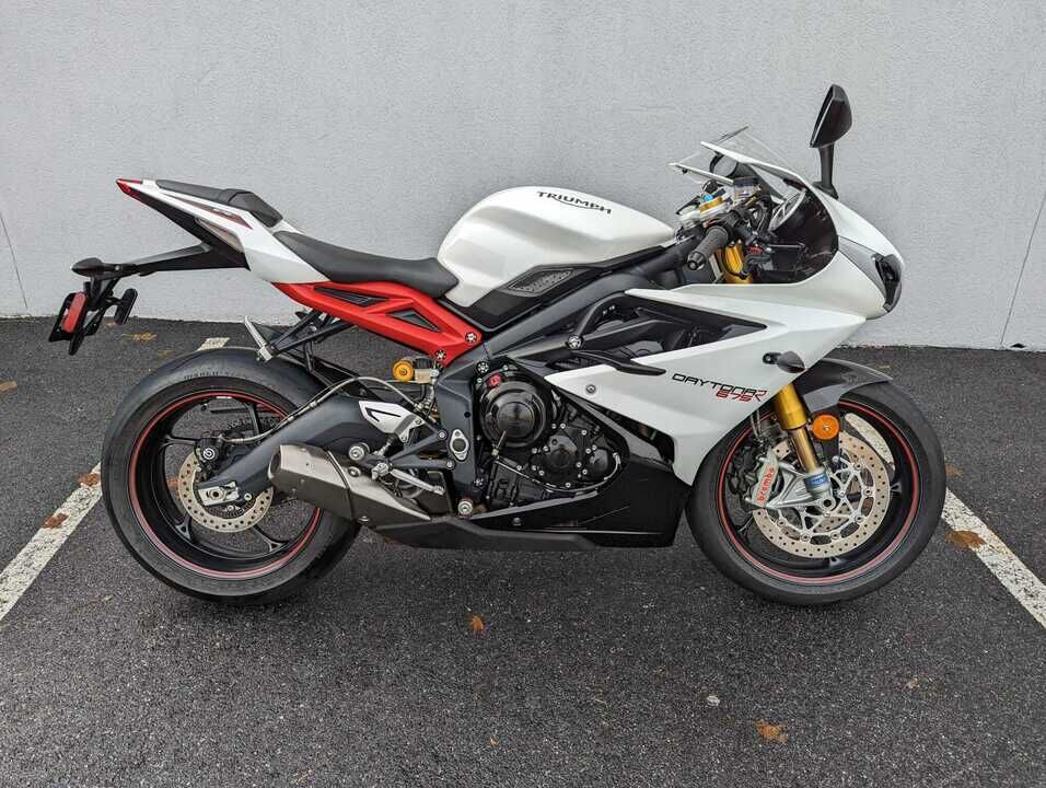 2016 Triumph Daytona 675R  - Triumph of Westchester