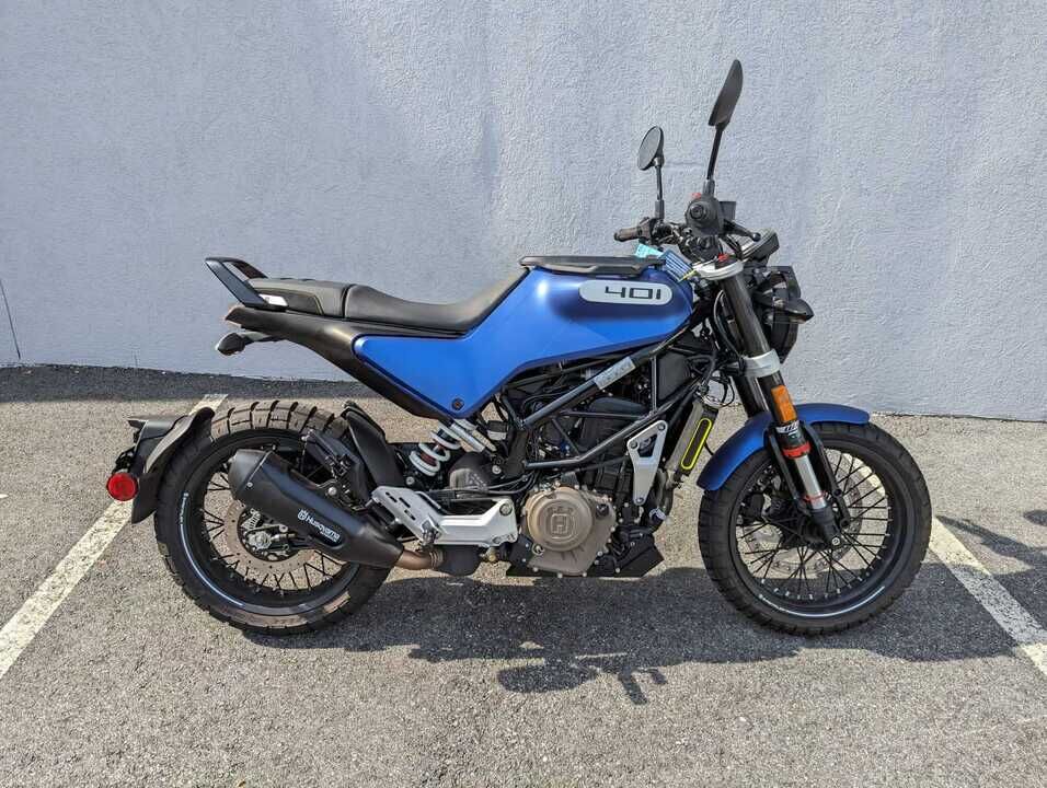 2021 Husqvarna Svartpilen 401  - Triumph of Westchester