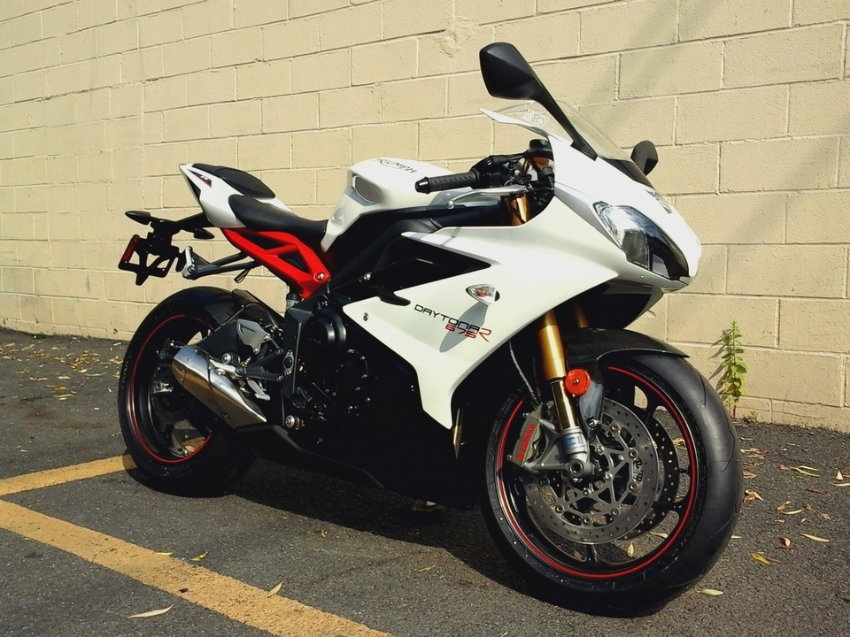 2017 Triumph Daytona 675R Stock 17DAYTONA675R WHITE Elmsford NY 10523