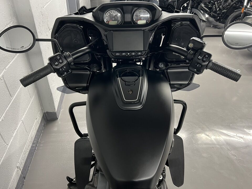 2021 Indian Challenger Dark Horse  - Indian Motorcycle