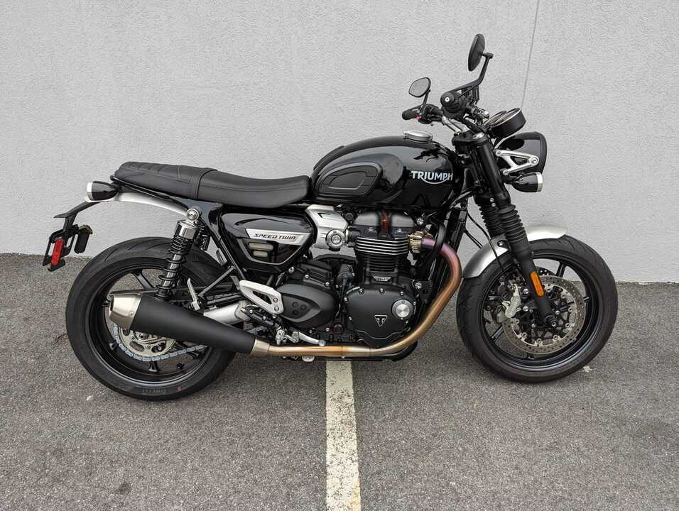 2019 Triumph Speed Twin Stock 19SpeedTwin 676 Elmsford NY 10523