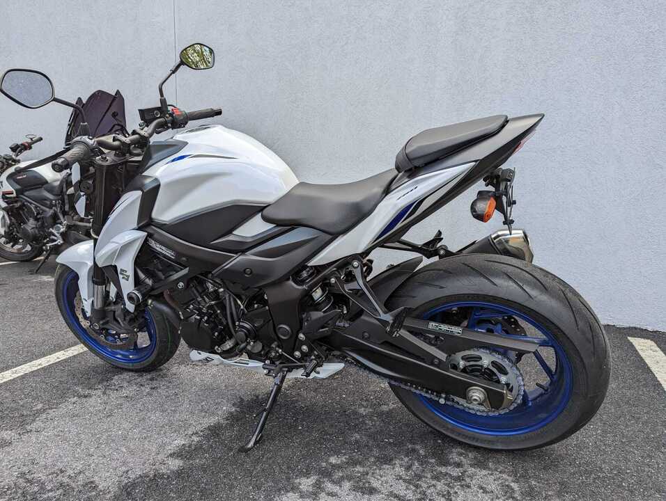 2019 Suzuki GSX  - Indian Motorcycle