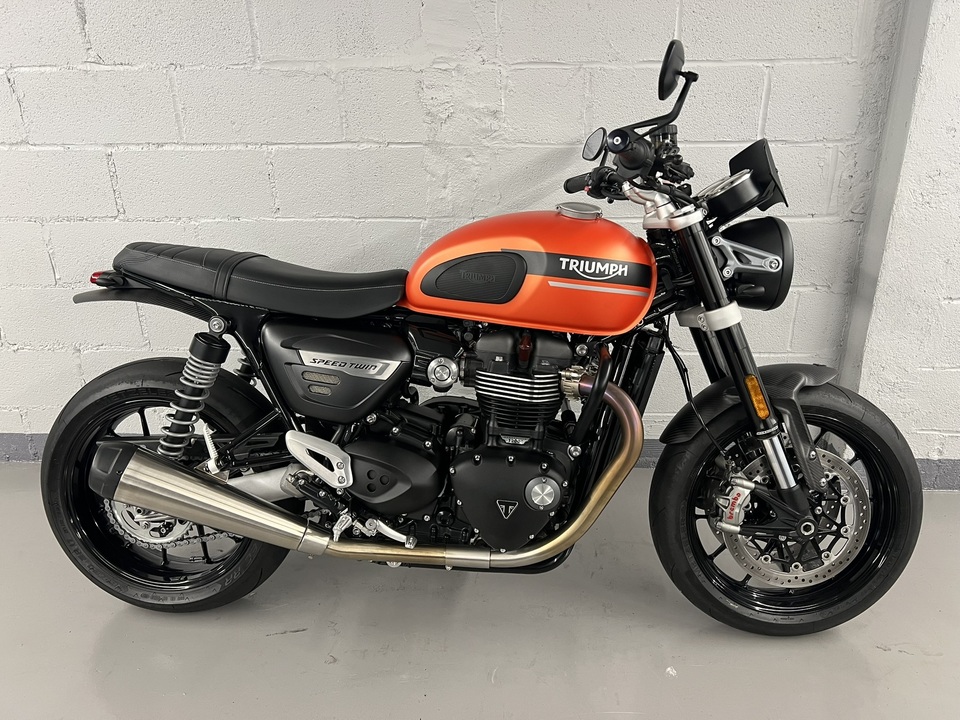 2023 Triumph SPEED TWIN 1200  - 23SPEEDTWIN-995  - Triumph of Westchester