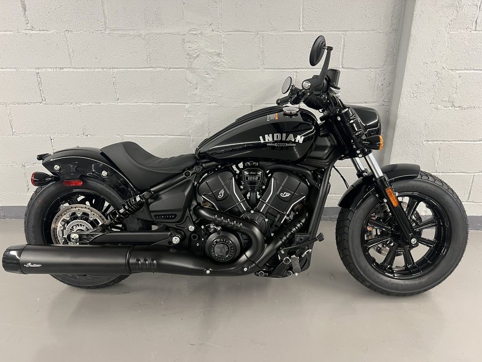 2025 Indian Scout Bobber Limited w/ Tech  - 25BobLtdTec  - Indian Motorcycle