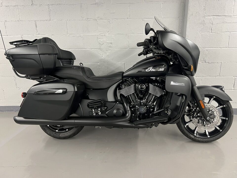 2025 Indian ROADMASTER DARK HORSE WITH POWERBAND AUDIO PACKAGE  - Indian Motorcycle
