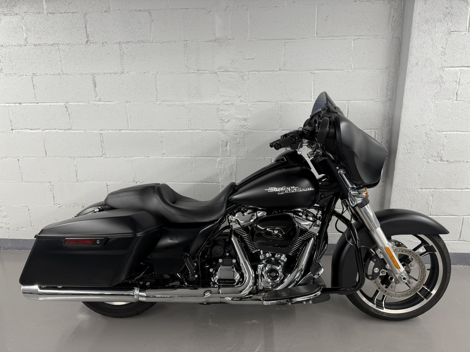2017 Harley-Davidson FLHXS Street Glide Special  - 17FLHXS-994  - Triumph of Westchester