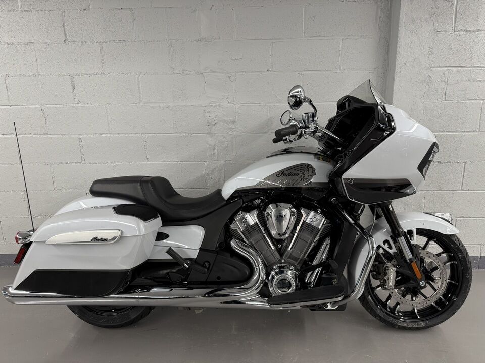 2024 Indian CHALLENGER LIMITED WITH POWERBAND AUDIO PACKAGE  - Indian Motorcycle