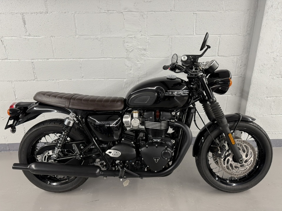 2023 Triumph Bonneville T120 Black  - 23T120Blk-402  - Triumph of Westchester