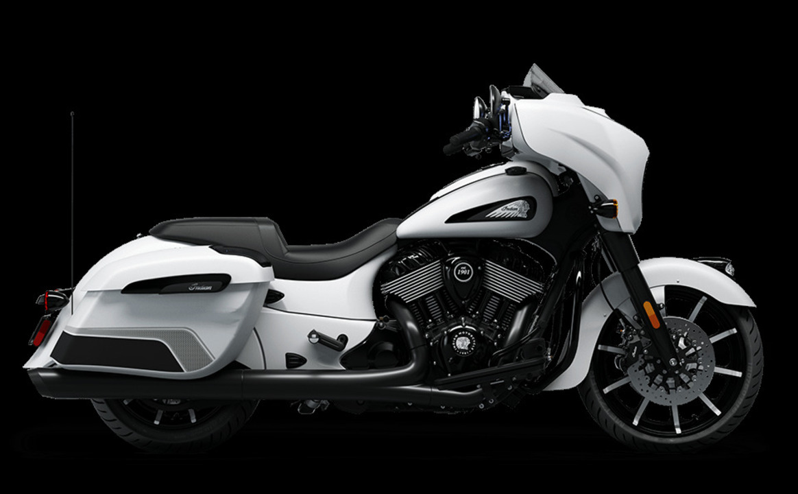 2024 Indian CHIEFTAIN DARK HORSE WITH POWERBAND AUDIO PACKAGE  - 24CHFTNDHAUDIO  - Indian Motorcycle