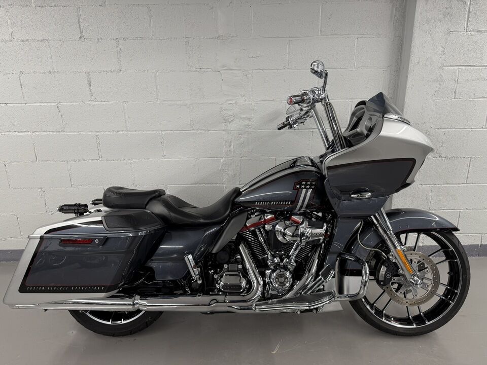 2019 Harley-Davidson FLTRXSE CVO ROAD GLIDE  - Triumph of Westchester