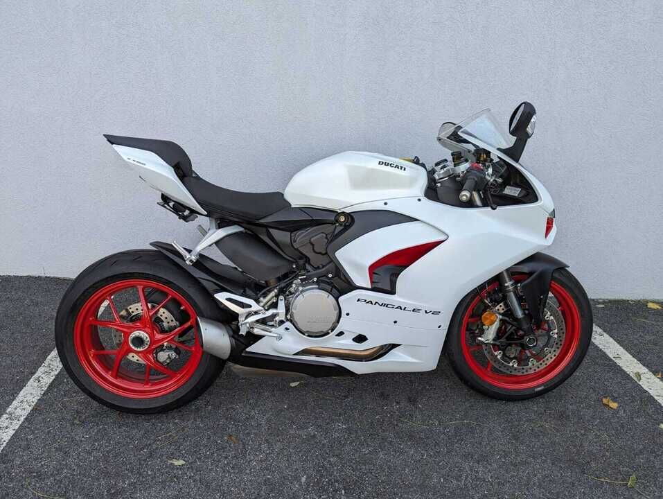 2022 Ducati Panigale V2  - Triumph of Westchester