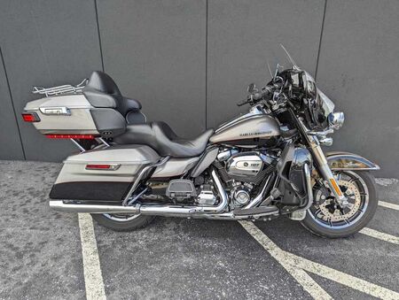 2017 Harley-Davidson FLHTK Ultra Limited   - Triumph of Westchester