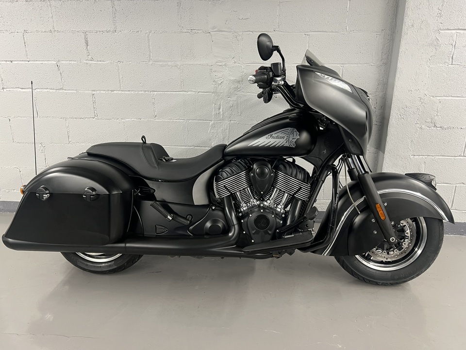 2017 Indian CHIEFTAIN DARK HORSE  - 2017 INDIAN CHIEFTAIN DARK HORSE  - Triumph of Westchester