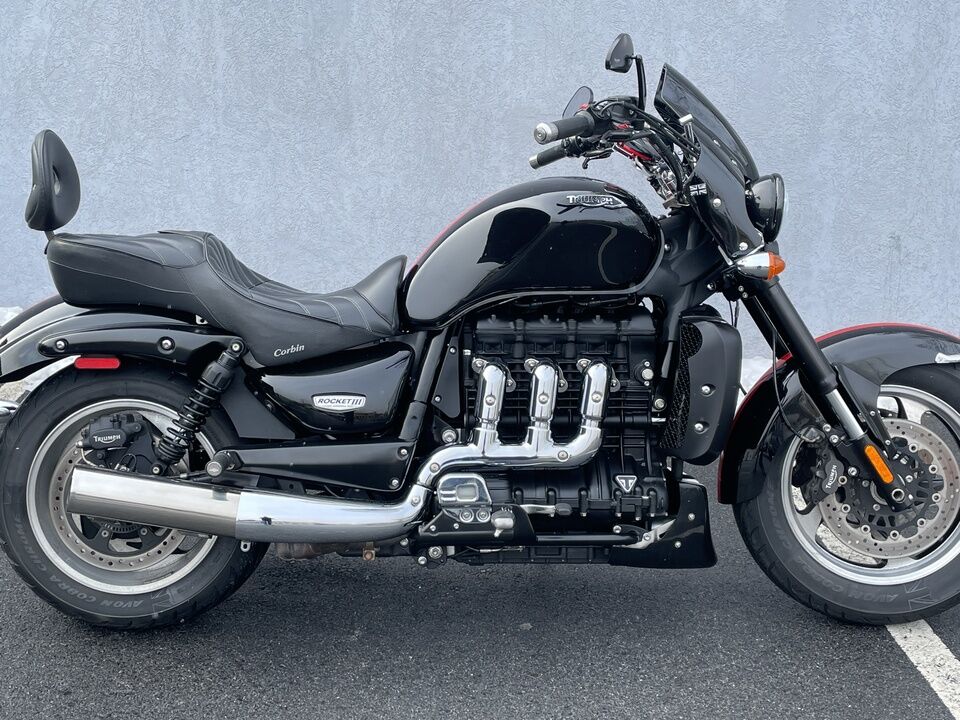 Triumph Rocket III Roadster : Price, Images, Specs & Reviews 