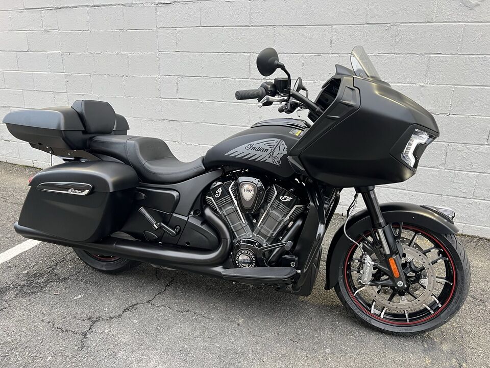 2024 Indian Challenger Dark Horse  - Indian Motorcycle