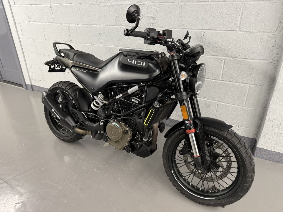 2023 Husqvarna Svartpilen 401  - Triumph of Westchester