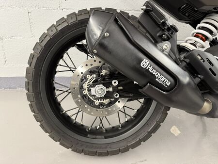 2023 Husqvarna Svartpilen 401  - Triumph of Westchester