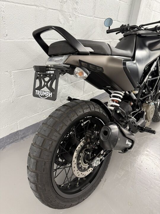 2023 Husqvarna Svartpilen 401  - Triumph of Westchester