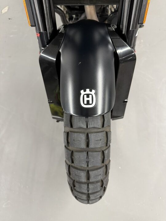 2023 Husqvarna Svartpilen 401  - Triumph of Westchester
