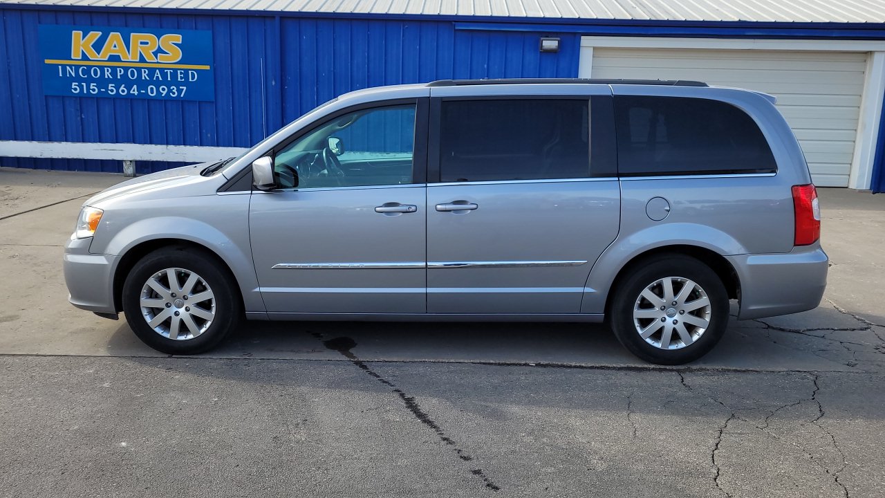 2014 Chrysler Town & Country  - Kars Incorporated - DSM
