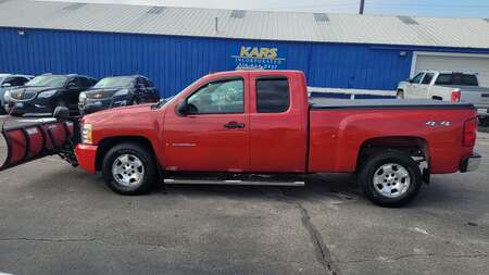 2008 Chevrolet Silverado 1500 Work Truck 4WD Extended Cab for Sale  - 869170D  - Kars Incorporated - DSM