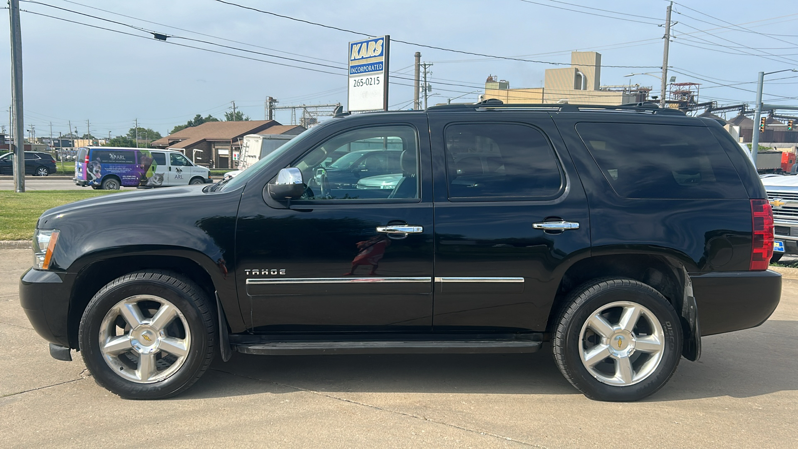 2011 Chevrolet Tahoe 1500 LTZ 4WD  - B20150D  - Kars Incorporated - DSM