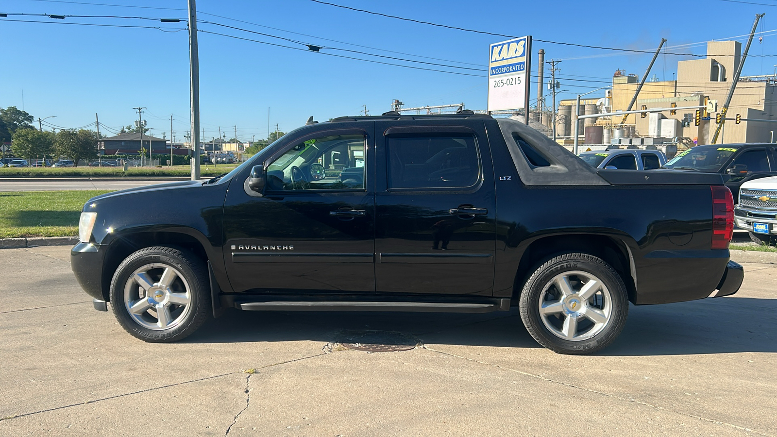 2007 Chevrolet Avalanche 1500 4WD Crew Cab  - 796515D  - Kars Incorporated - DSM