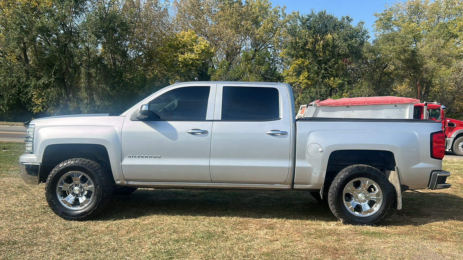 2014 Chevrolet Silverado 1500 LT 4WD Crew Cab  - E56693D  - Kars Incorporated - DSM