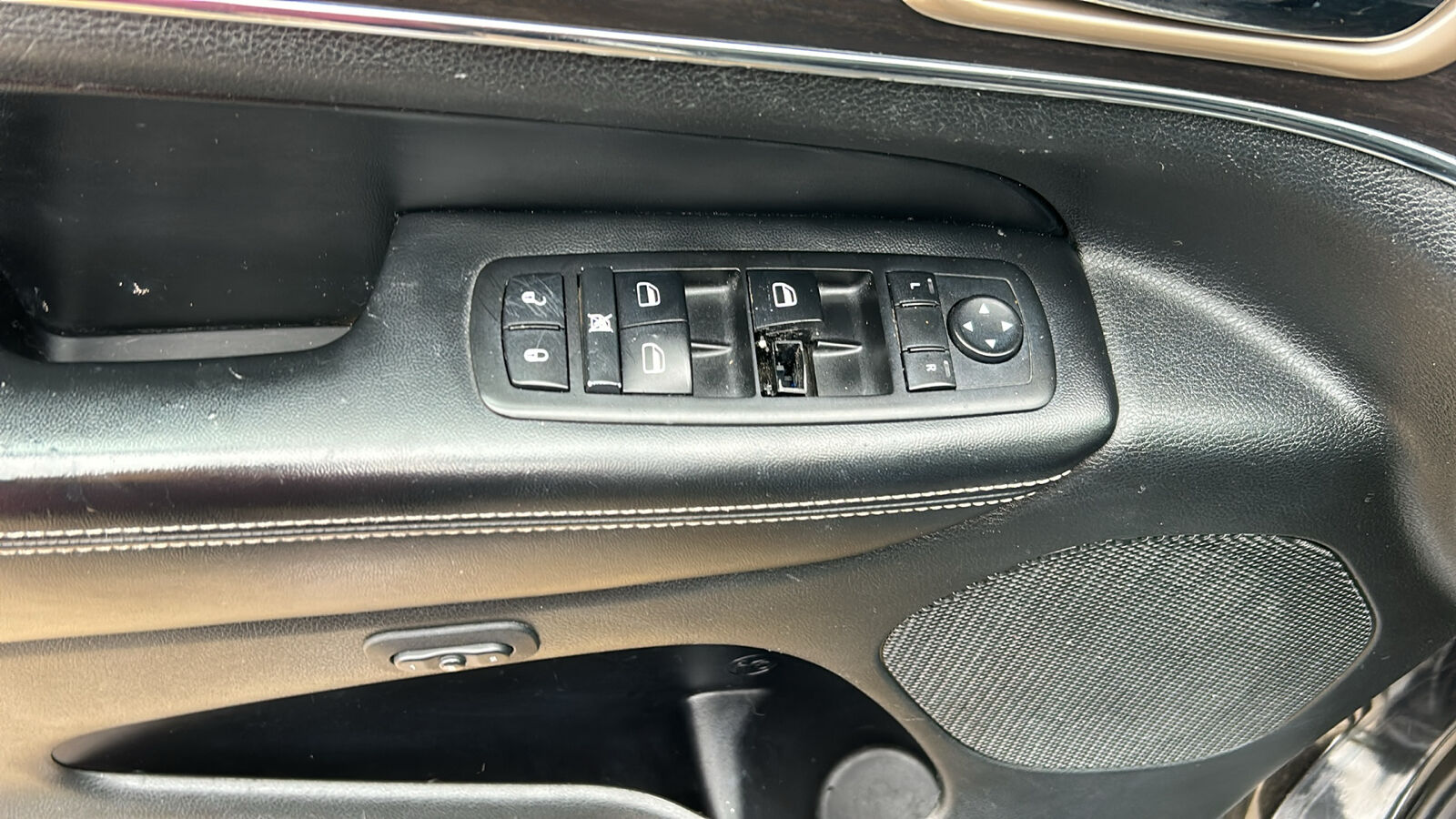 2014 Jeep Grand Cherokee  - Kars Incorporated - DSM