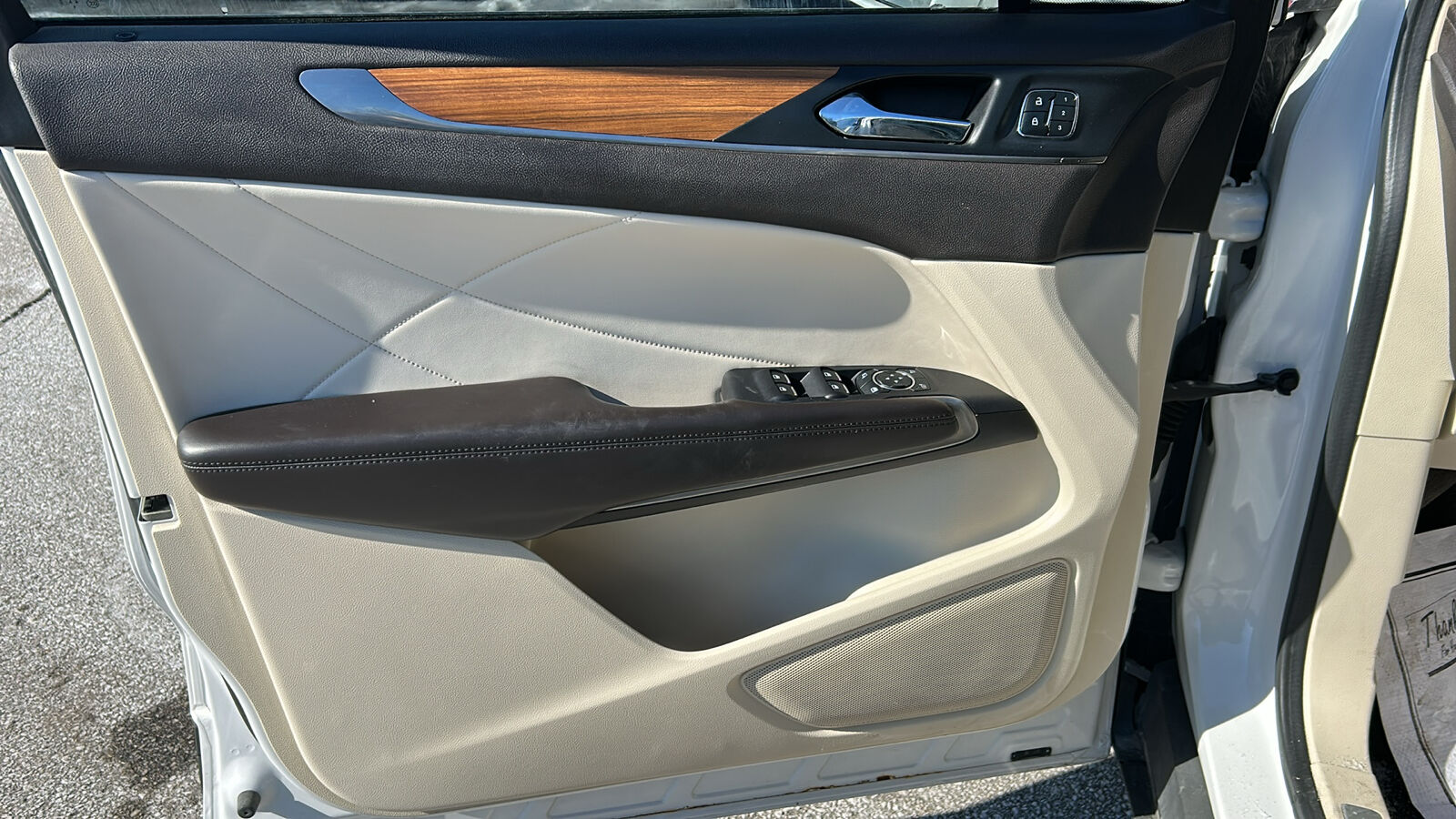 2015 Lincoln MKC  - Kars Incorporated - DSM